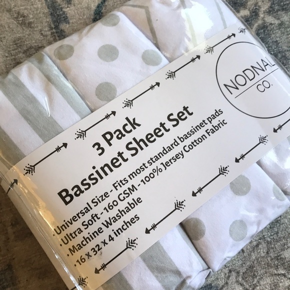 3 Pack of Bassinet Sheets (White & Grey) - Picture 3 of 3
